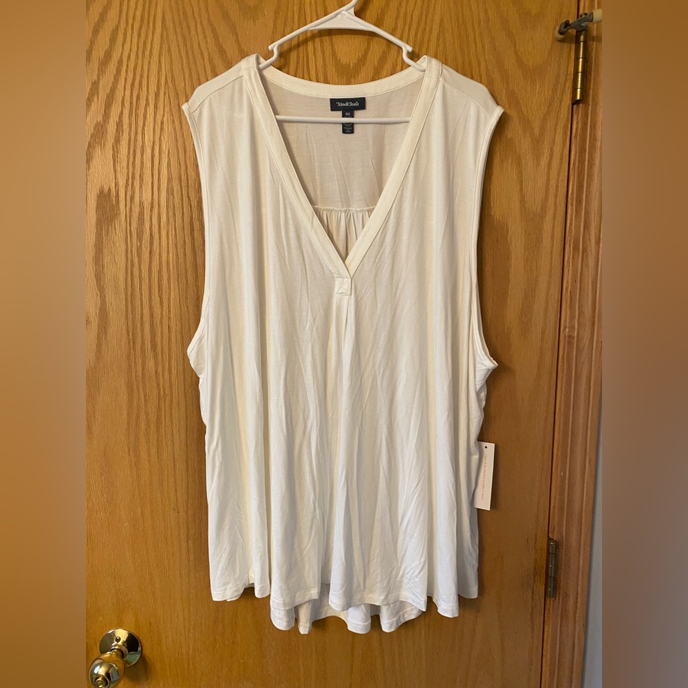 ModCloth NWT Ivory Sleeveless Shell size 4x